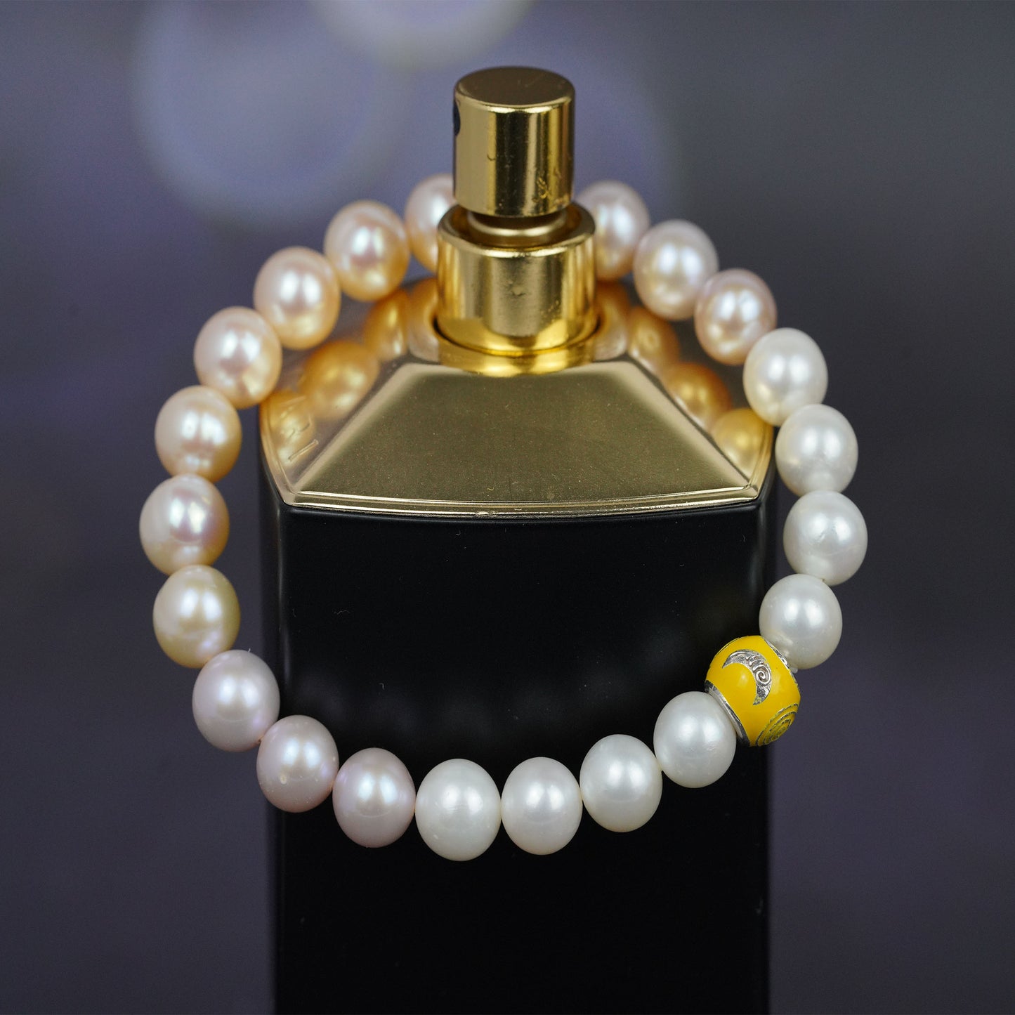 natural pearls & gemstone amulet bracelet – energy stone jewelry for protection, emotional balance & timeless sophistication