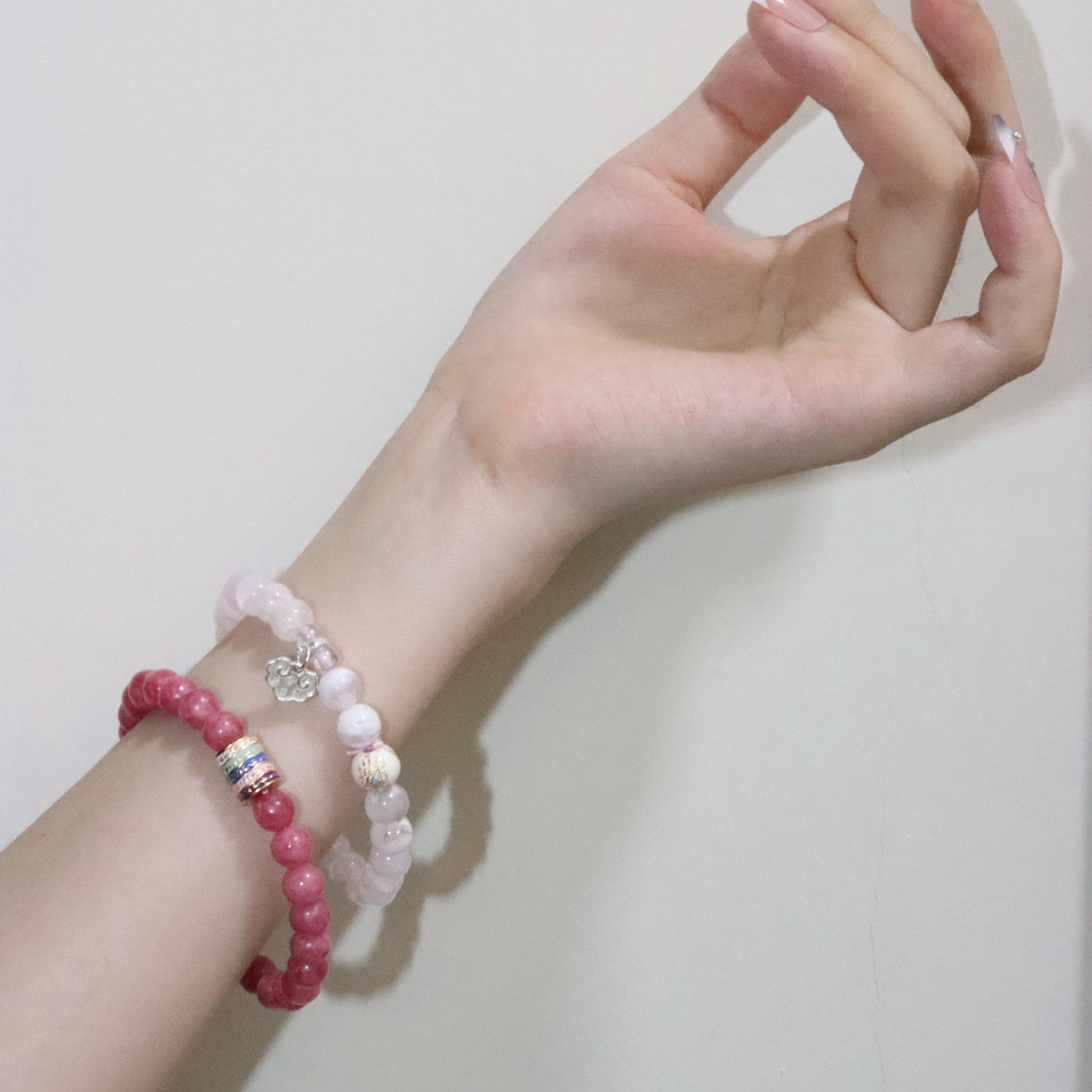romantic peach-to-white ombré & thai-inspired elegance bracelet (2 strings)