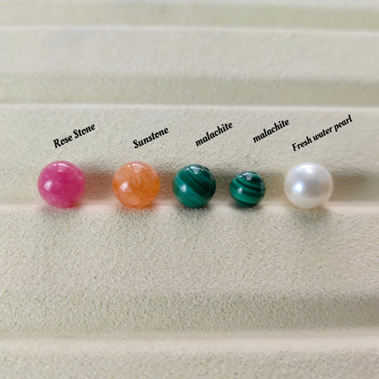 Pure silver peace lock pingansuo bracelet ，Elegant jewelry for girls symbolizing nobility，Refined pearl bracelet with malachite and sunstone