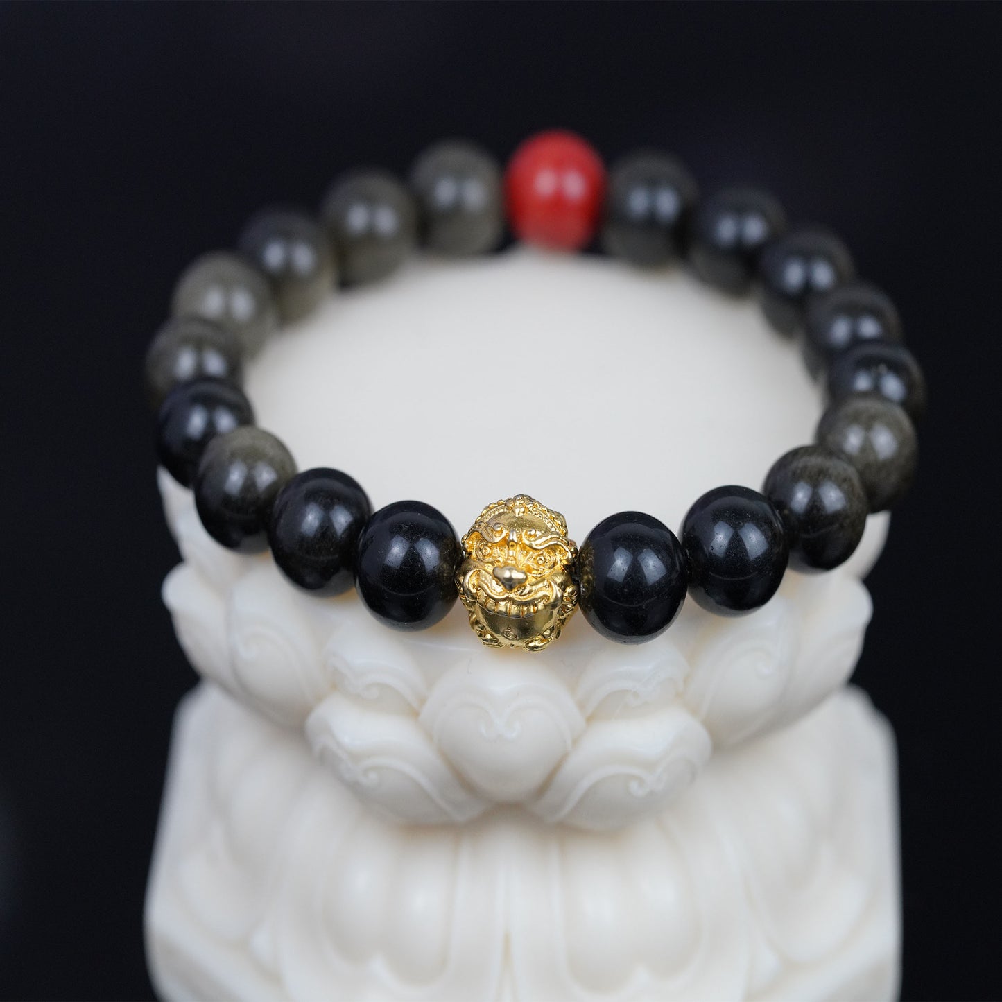 collar unisex de energía del miércoles negro: talismán tribal lahu con obsidiana con brillo dorado